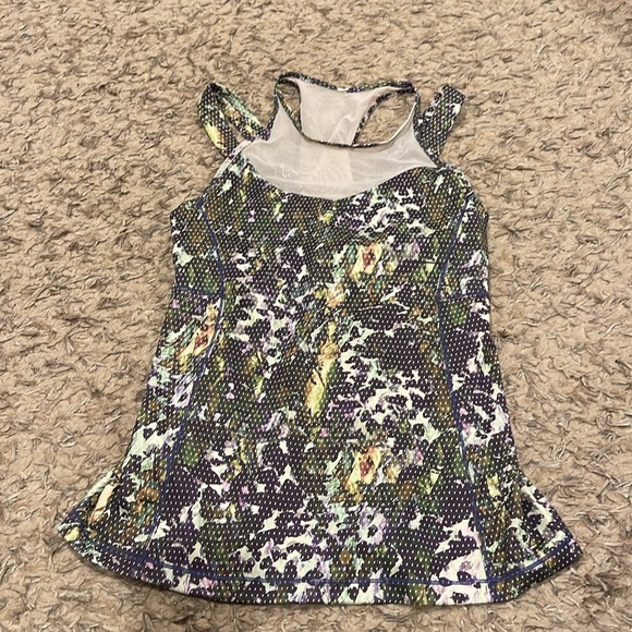 Lululemon Running In The City Tank size 6 - Picture 5 of 8